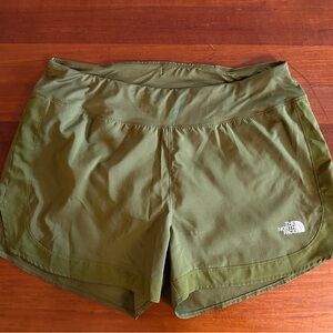 Sunriser The North Face Women's Forest Green Athletic Shorts running shorts XL